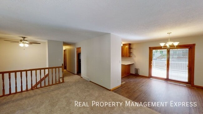 Building Photo - 3 Bed 3 Bath Home in Sioux Falls!