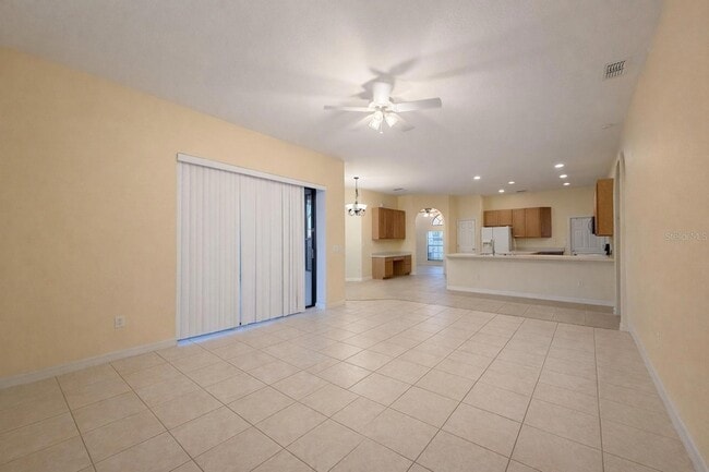 Building Photo - 540 Coventry Rd