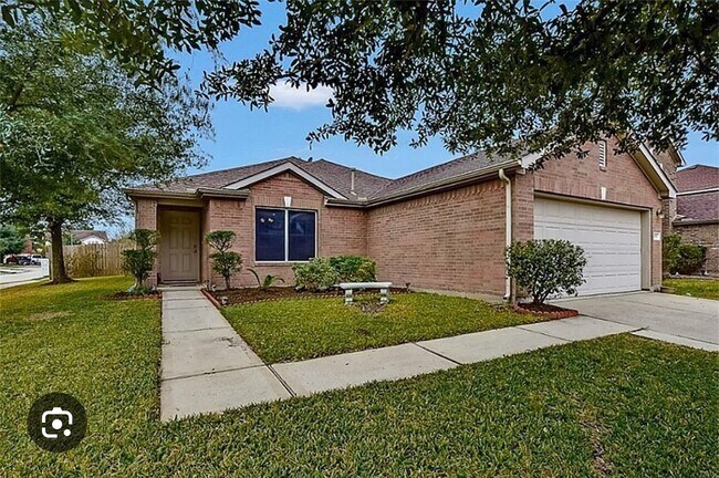 Primary Photo - 19707 Rippling Brook Ln