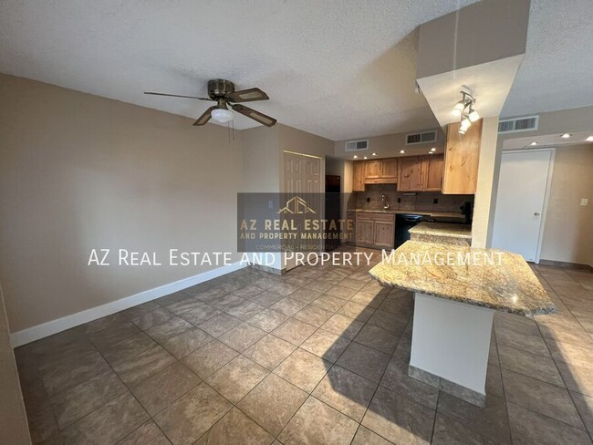 Primary Photo - 2228 E Campbell Ave
