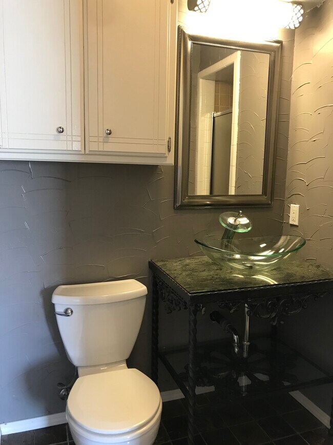 Building Photo - 2349 Houston Avenue