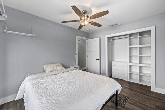 Building Photo - 13400 Bedford Mews Ct