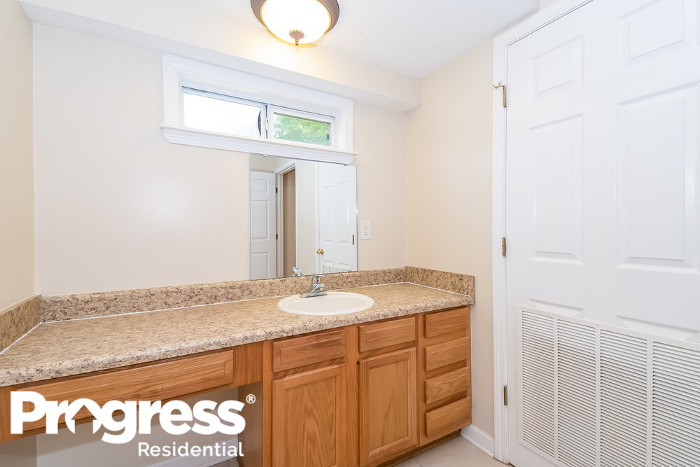 Building Photo - 3338 International Village Ct