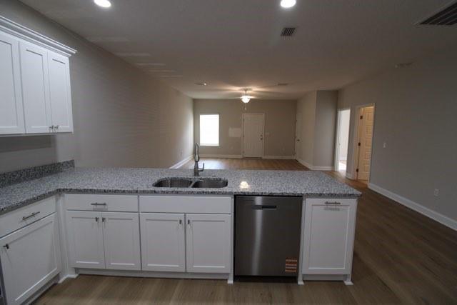 Building Photo - 326 S 5th St