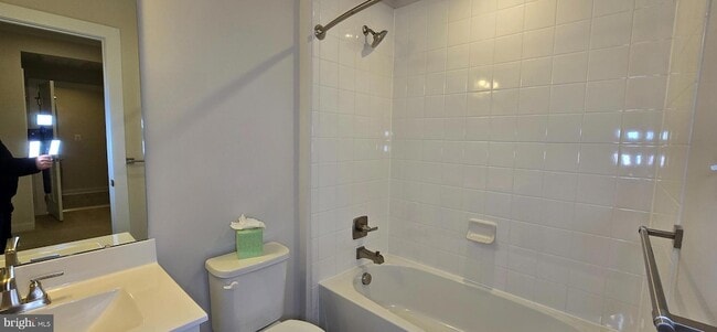 Building Photo - 10125 Fosset St.