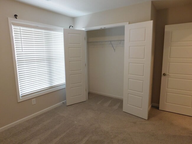 Building Photo - 500 Odham Ln