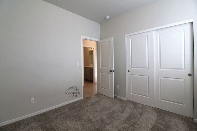 Building Photo - 5305 Remington Dr