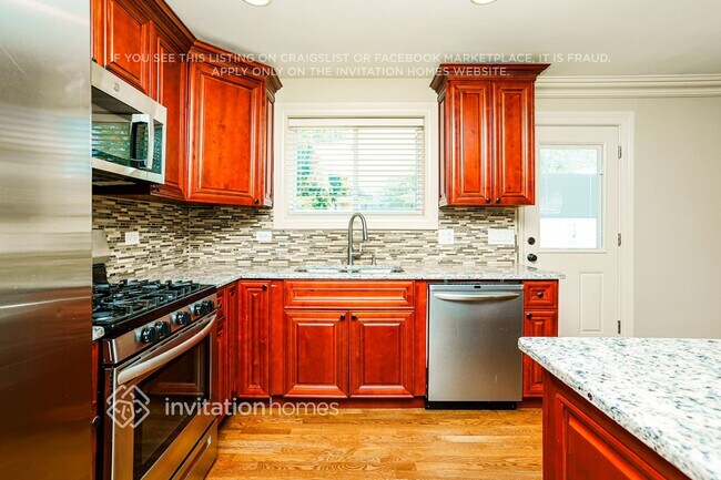 Building Photo - 47 Pamela Dr