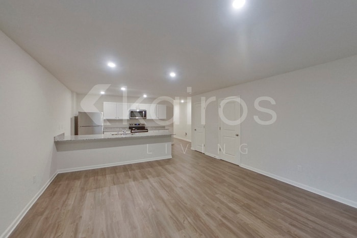 Building Photo - 373 Ironwood Ct