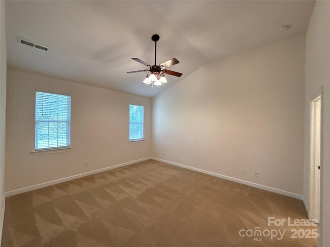 Building Photo - 11907 Red Rust Ln