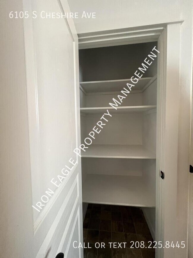 Building Photo - 6105 S Cheshire Ave