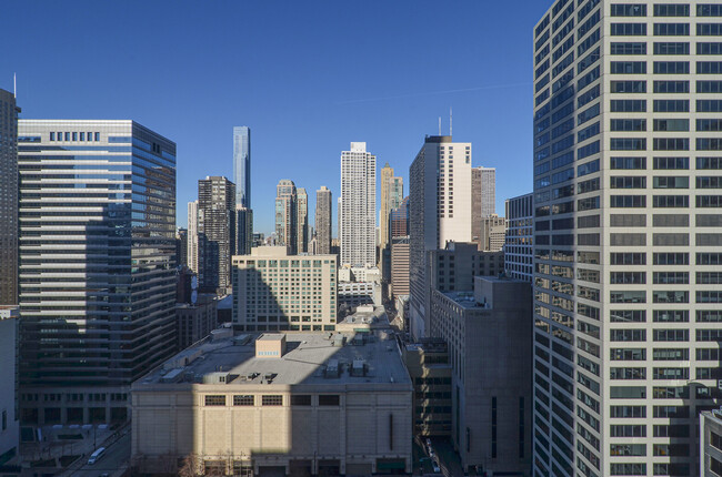 Building Photo - 405 N Wabash Ave