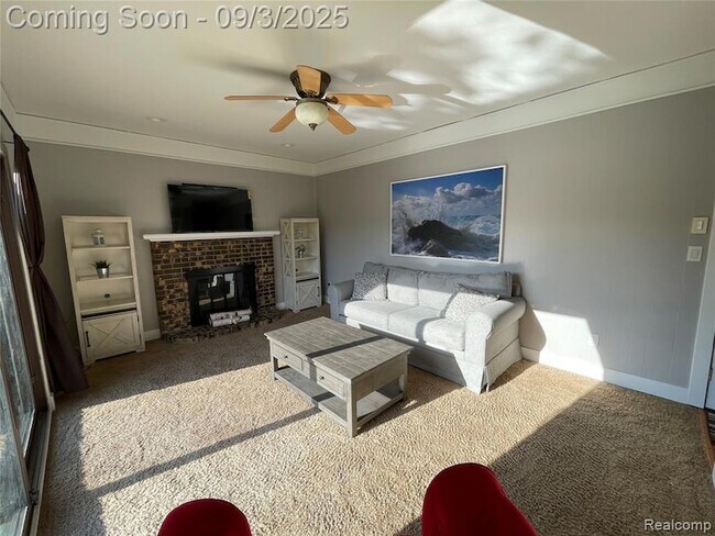 Building Photo - 1253 Bamford St
