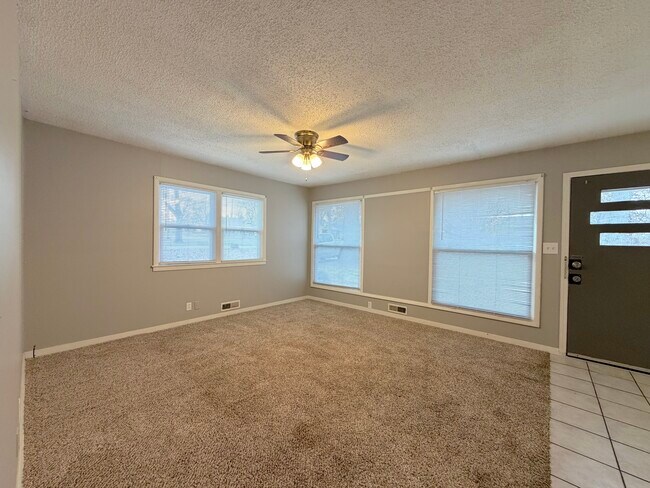 Building Photo - Westport Rd