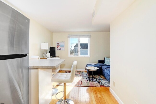 Building Photo - 9801 Ventnor Ave