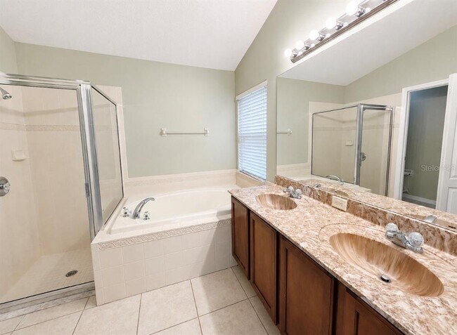 Building Photo - 9630 Baton Rouge Ln