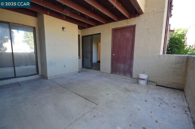 Building Photo - 1391 Monument Blvd