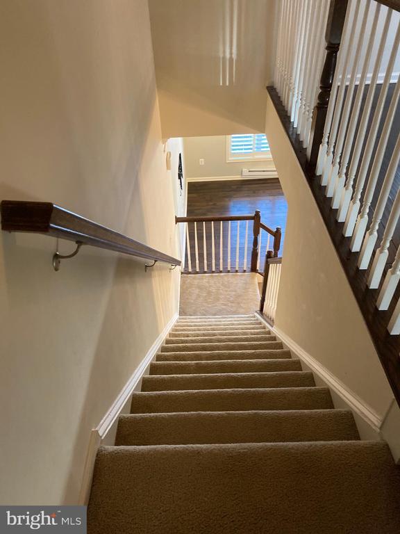 Building Photo - 43075 Thoroughfare Gap Terrace