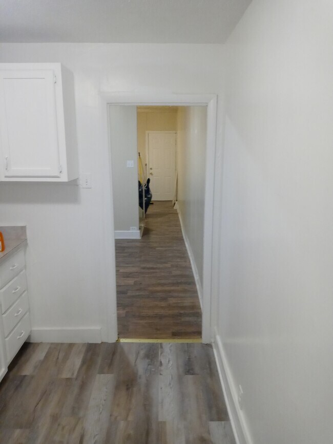 Building Photo - 2315 N Mutter St