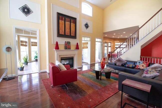 Building Photo - 5213 Carson Ct
