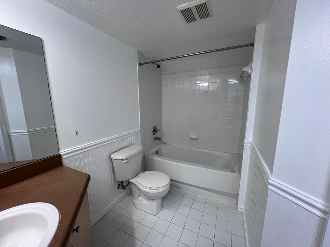 Building Photo - 4041 San Marino Blvd