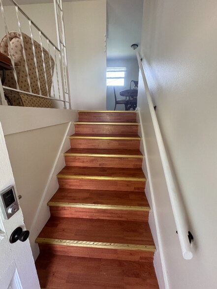 Building Photo - 801 W Northmoor Rd