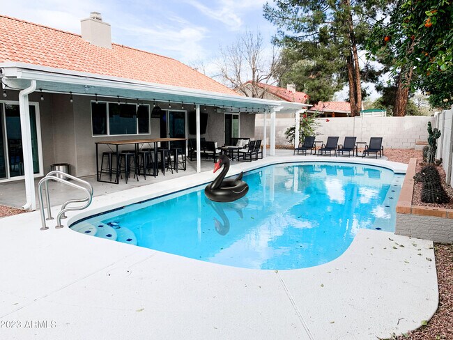 Building Photo - 9067 E Larkspur Dr