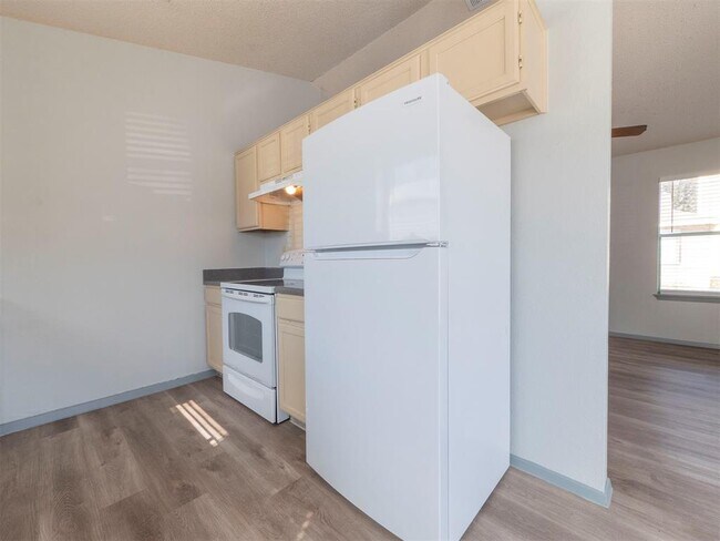 Building Photo - 9624 Sugar Hill Dr