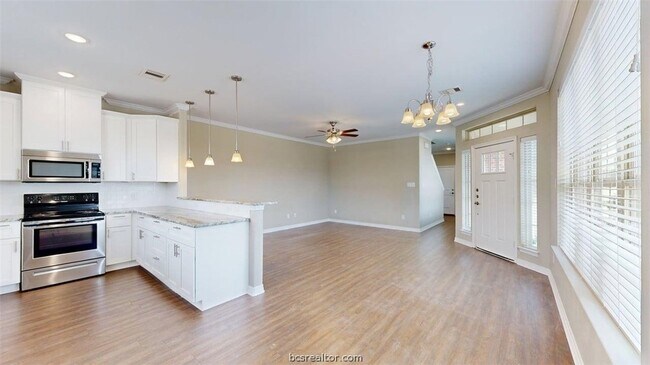 Building Photo - 2139 Big River St