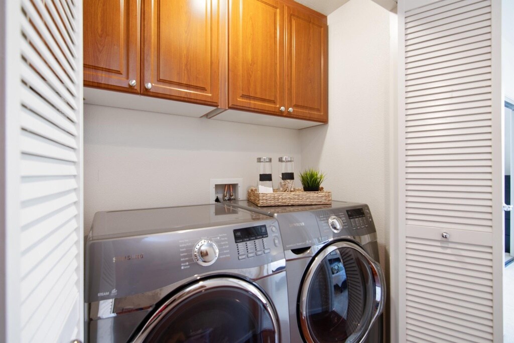 In Unit Laundry - 1883 AGNEW RD UNIT 362