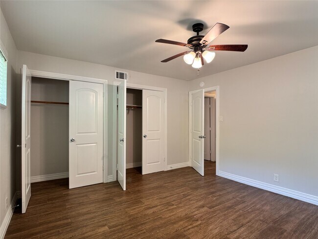 Building Photo - 5139 Indigo St