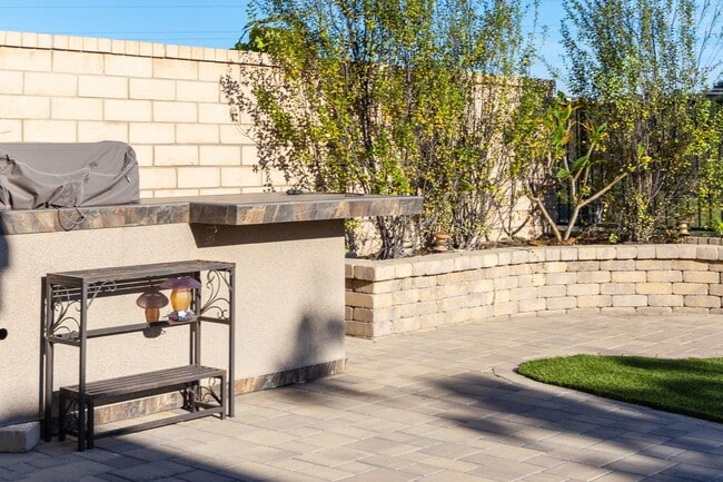 Building Photo - Beautiful 5 bedroom home in Heart of Carmel Valley