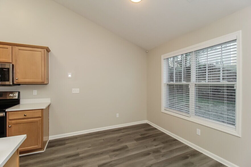 Building Photo - 100 Klintfield Trail