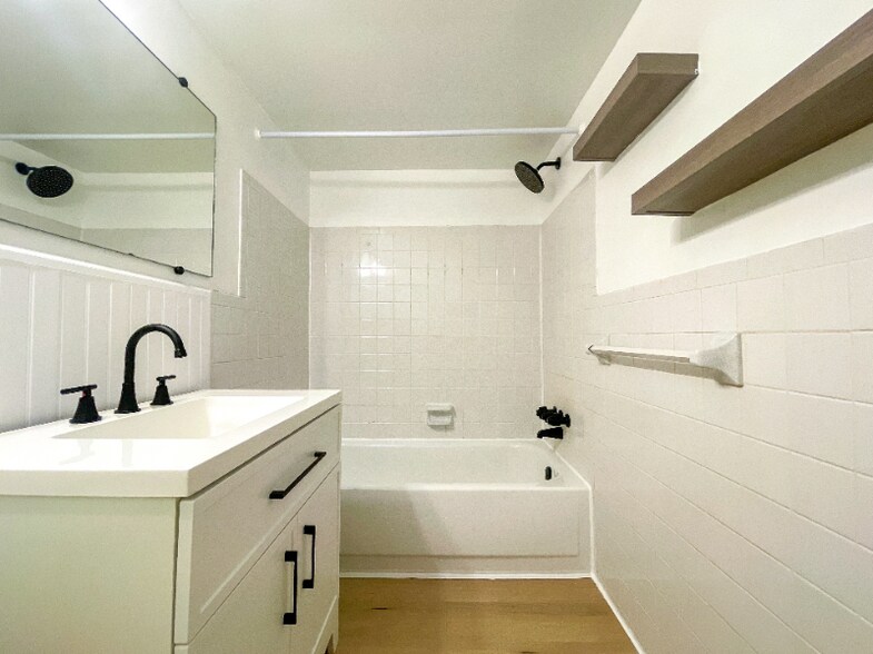 Building Photo - 46 Township Line Rd