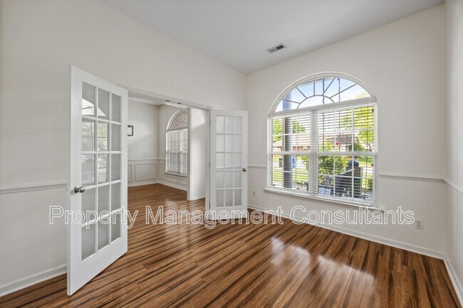 Building Photo - 125 Coldsprings Dr