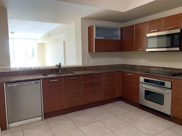 Building Photo - 3330 NE 190th St