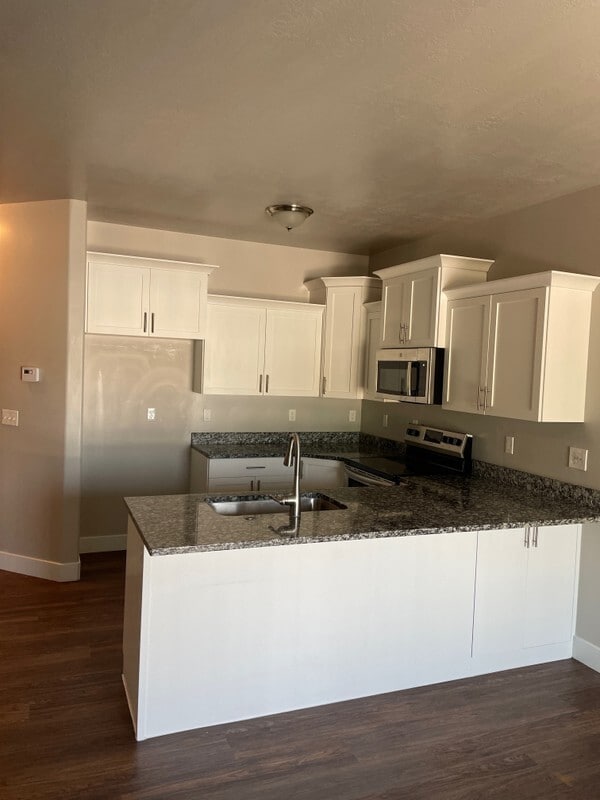 Building Photo - 847 Gleneagle Ct