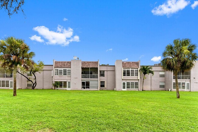 Building Photo - 2700 Casita Way