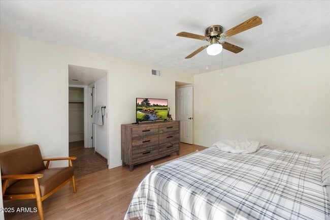 Building Photo - 37300 N Tom Darlington Dr