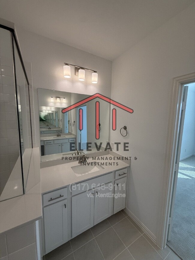 Building Photo - 724 4th St