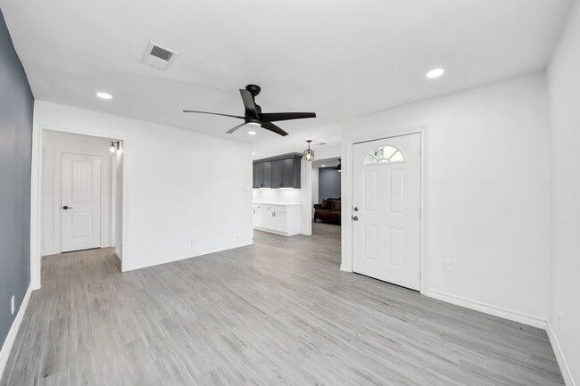 Building Photo - 3926 Florinda St