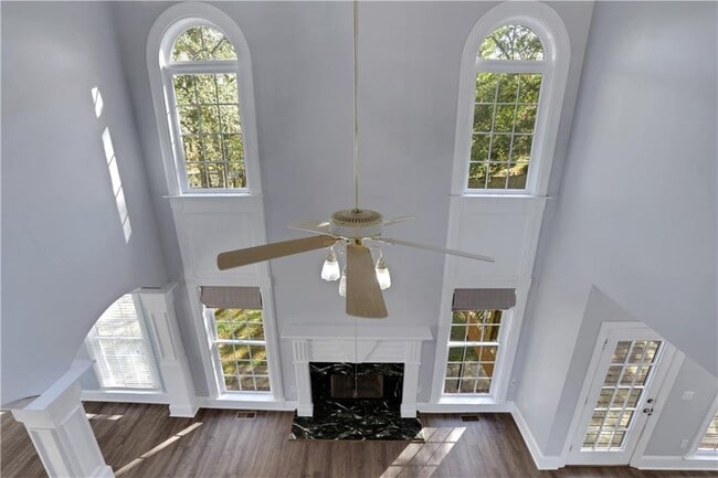 Building Photo - 127 Tara Blvd