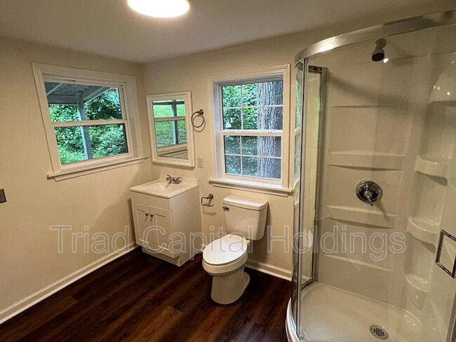 Building Photo - 4145 Lexwin Ave