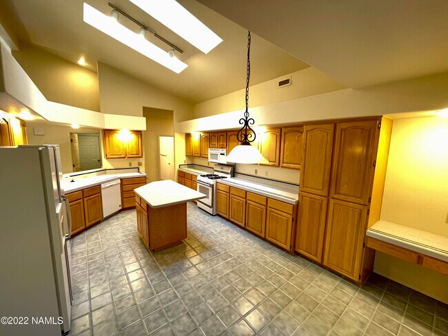 Building Photo - 4571 E Flintwood Ln