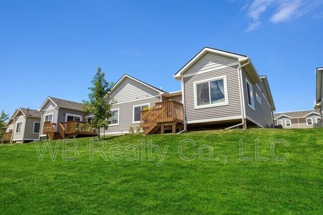 Building Photo - 9366 Primo Ln