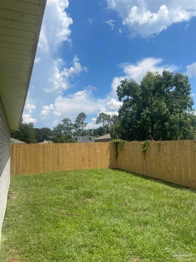 Building Photo - 11086 Chippewa Way