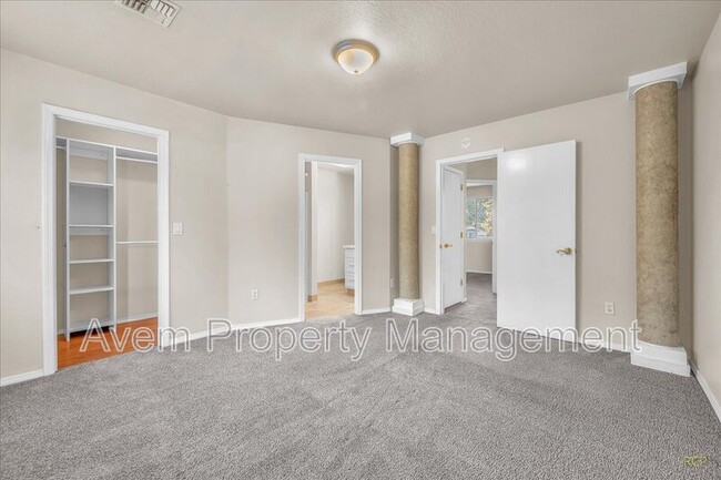 Building Photo - 14995 SW Daphne Ct