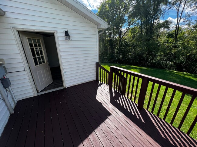 Building Photo - Hickory Hills Haven | Stylish 3BR Retreat with Garage, Deck & Dreamy Outdoor Space