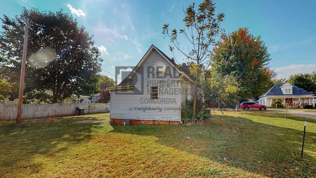 Building Photo - 112 High St