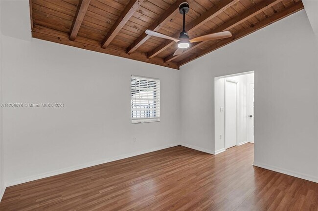 Building Photo - 6292 SW 31st St